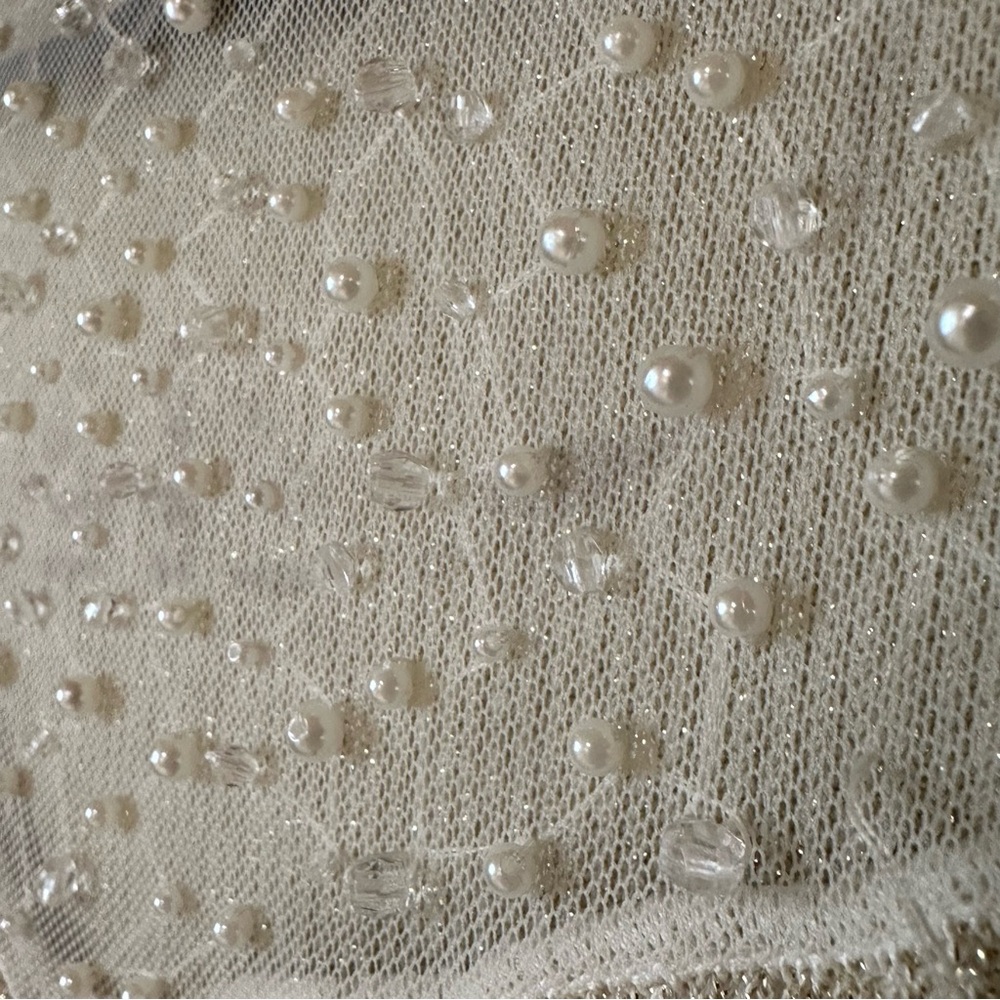 Cable & Gauge•embellished mock turtleneck sleeveless blouse•medium•silk blend - Picture 5 of 10